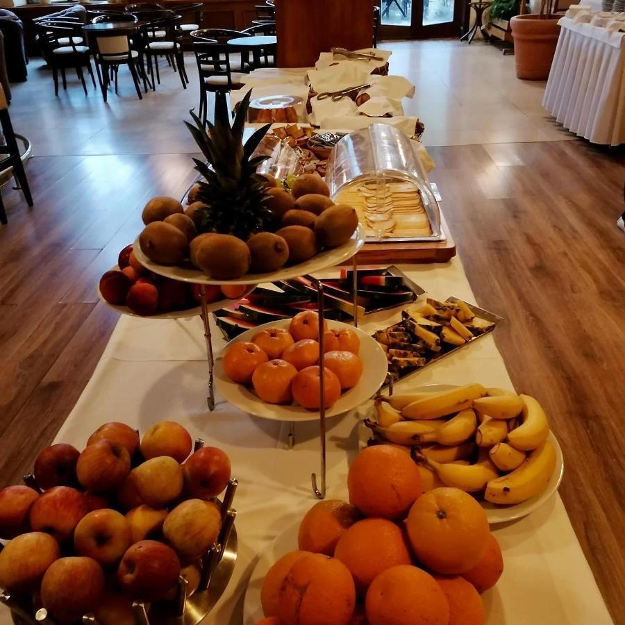 马捷豪华大酒店 Banská Štiavnica 外观 照片