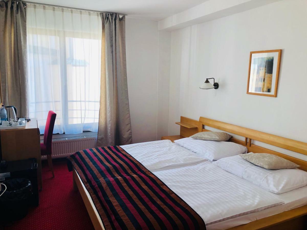 马捷豪华大酒店 Banská Štiavnica 外观 照片